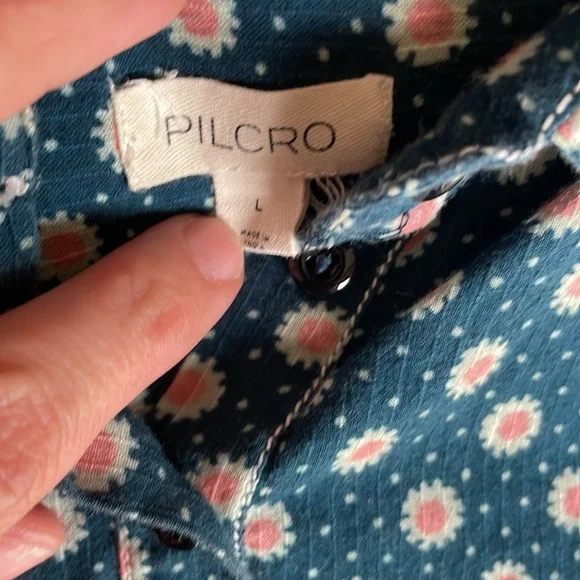 Pilcro double puff-sleeve blouse (large) - Picture 2 of 7